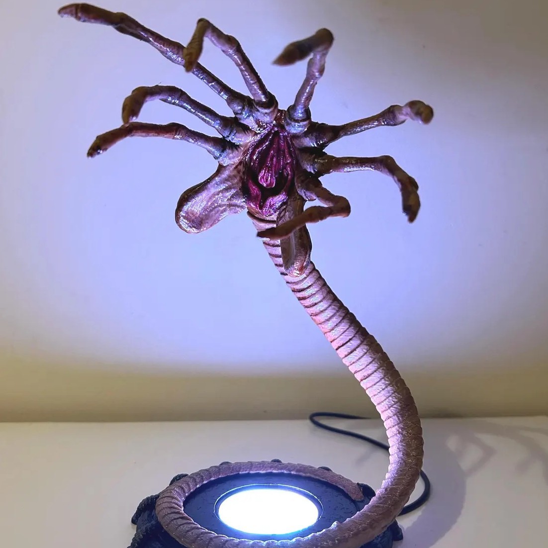 Alien Facehugger Lamp Nightlig - огляд і ціна Lighting Decor Ideas